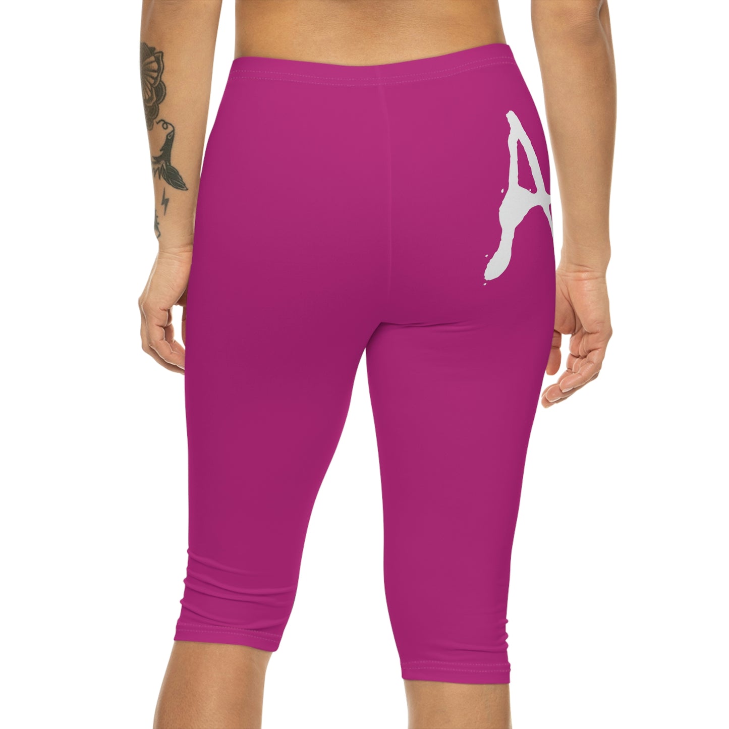 Chiller A Women’s Pink Capri Leggings (AOP)