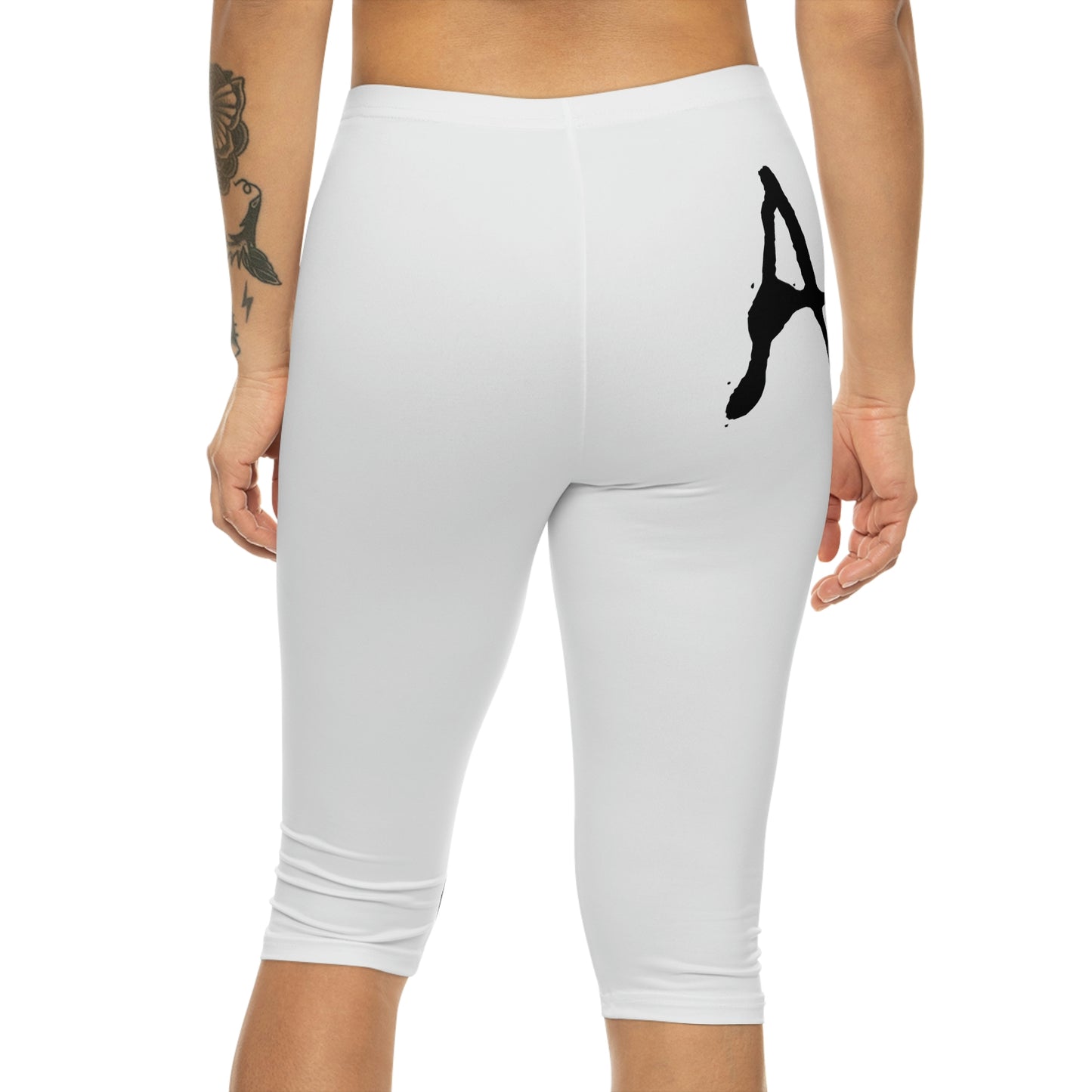 Chiller A Women’s White Capri Leggings (AOP)